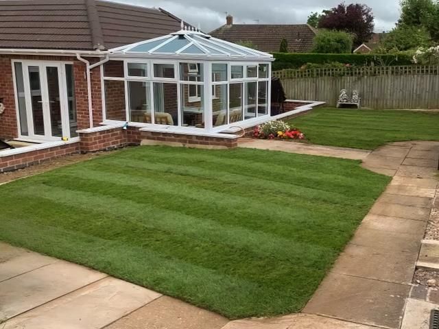 artificial-grass-turfing-installation-4-kireth-ai